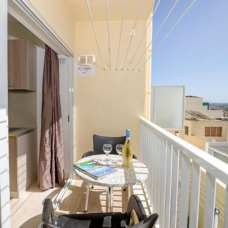 Summer Breeze Comfort Sunny Apartments Close To The Sandy Beaches - By Getawaysmalta Mellieħa Екстериор снимка