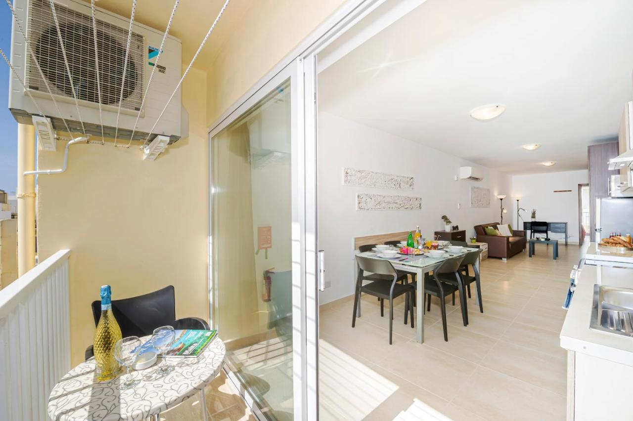 Summer Breeze Comfort Sunny Apartments Close To The Sandy Beaches - By Getawaysmalta Mellieħa Екстериор снимка