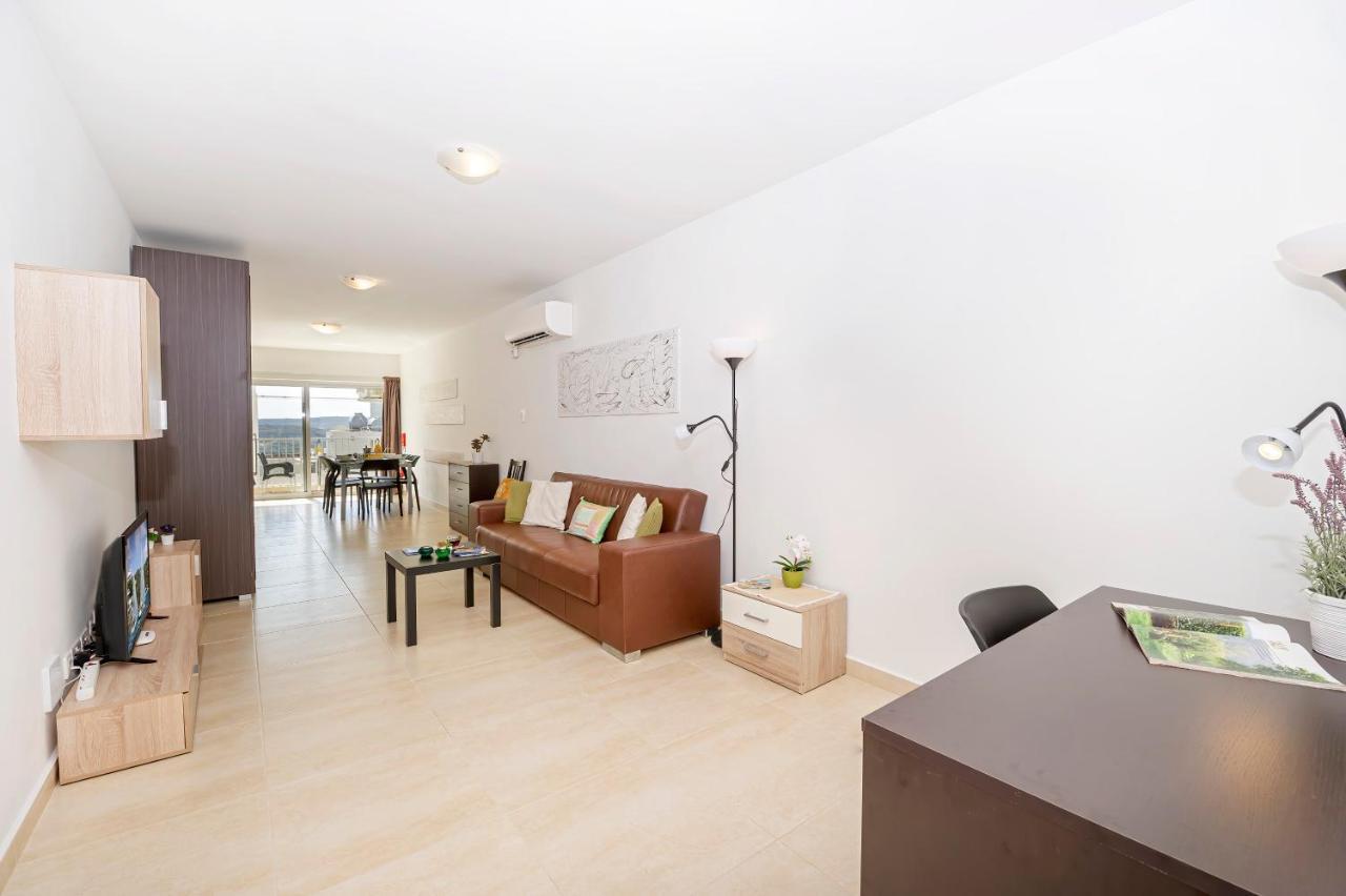 Summer Breeze Comfort Sunny Apartments Close To The Sandy Beaches - By Getawaysmalta Mellieħa Екстериор снимка